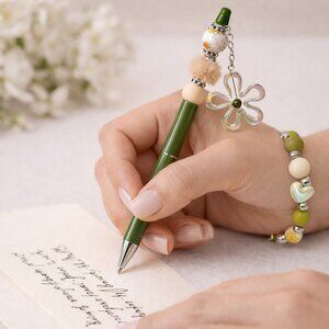 Green Floral Pen & Beaded Bracelet Gift Set